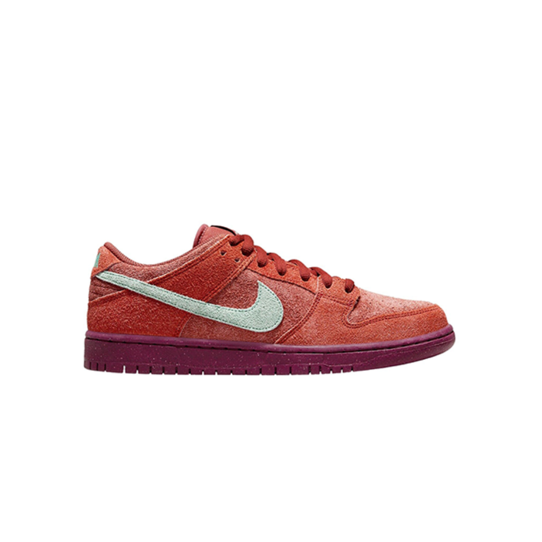 Nike SB Dunk Low Mystic Red Rosewood