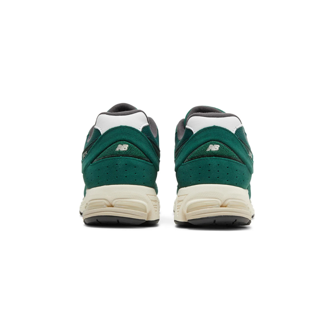 New Balance 2002R en Verde Noche