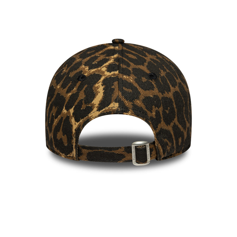 FEMALE OUTLINE LEOPARD 9TWENTY®  NEW YORK YANKEES BLK